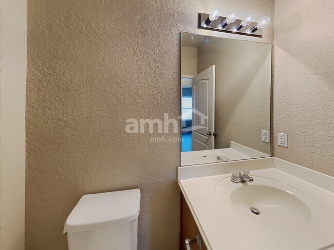 Building Photo - 5707 Sendero Spring