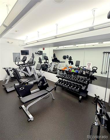 Building Photo - 2700 E Cherry Creek S Dr