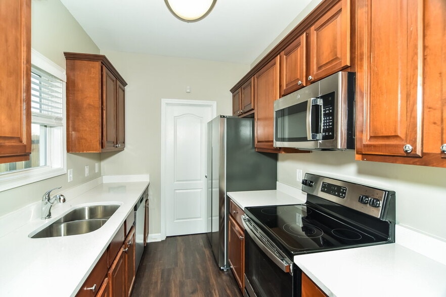 Building Photo - 4979 Morning Dove Ln