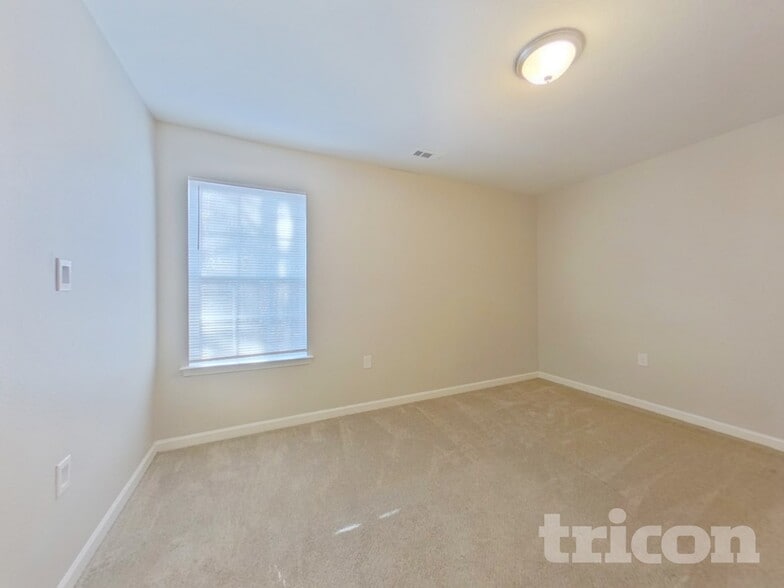 Building Photo - 4936 Broad Leaf Ct