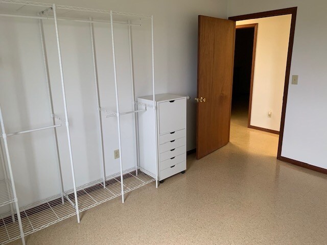 bed #3 - 718 Dawn Ave