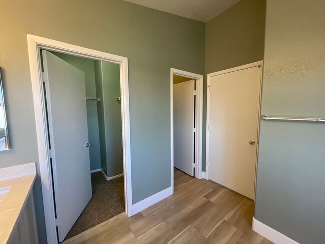 Building Photo - 5848 Red Dawn St