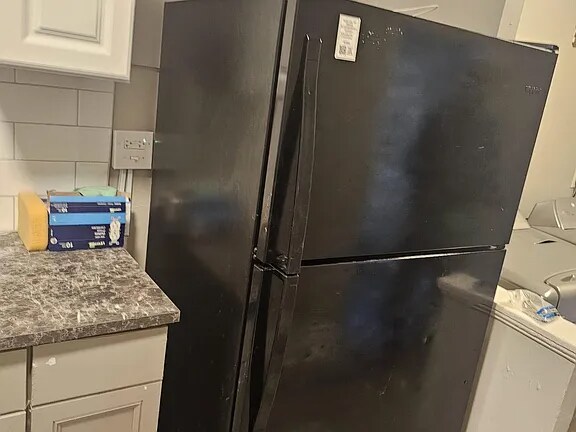 Building Photo - 5109 Arbutus Ave