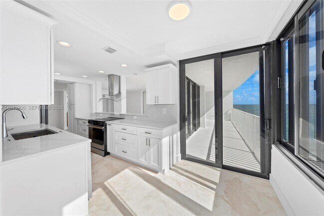 Building Photo - 3590 S Ocean Blvd