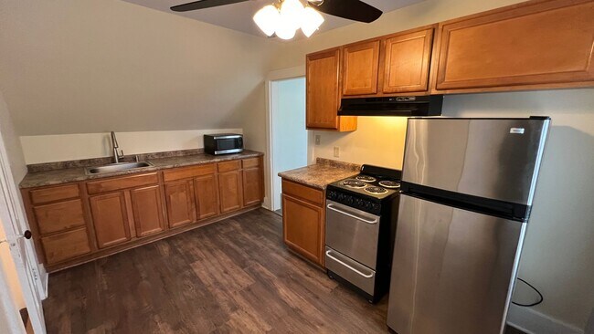 Building Photo - 10 Horne St