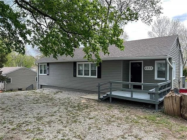 Building Photo - 4425 S Cottage Ave