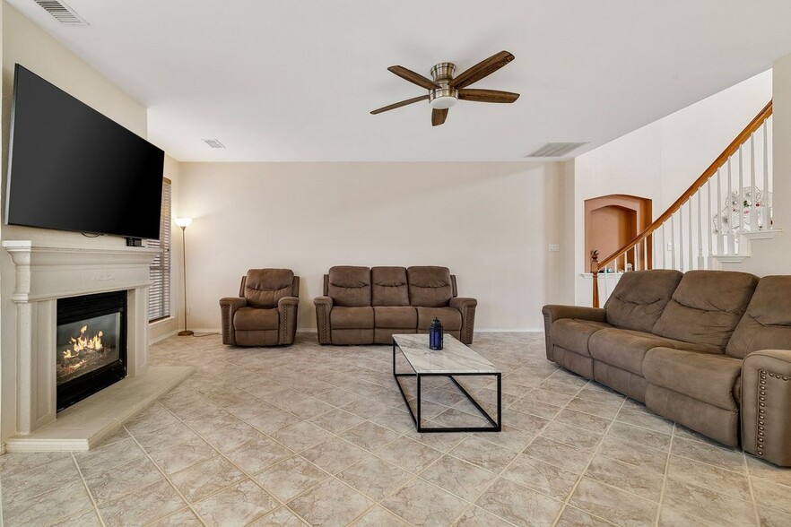 Building Photo - 3921 Harrison Ct