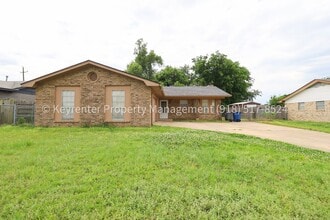 Building Photo - East Tulsa 3 Bedroom Gem! Available for immediate move in!