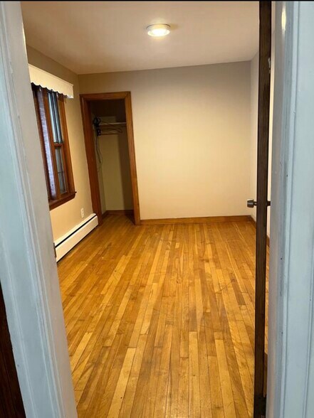 Building Photo - 9 Division St