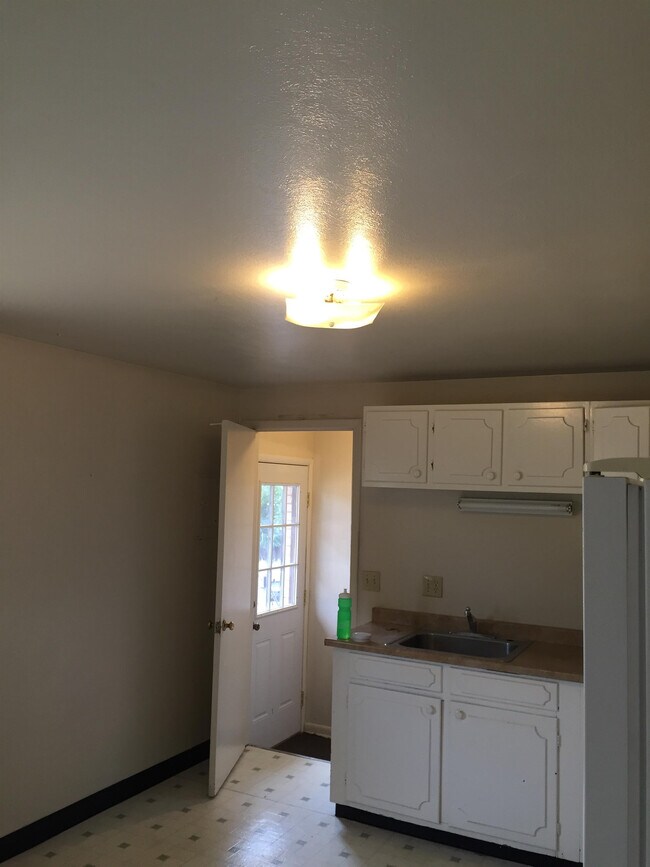 Building Photo - 16311 W 14th Ave