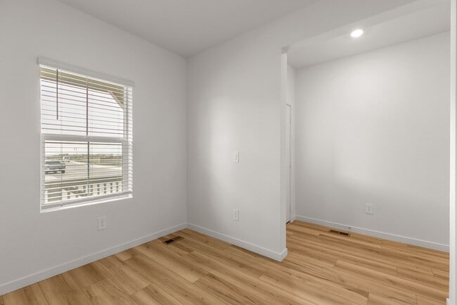 Building Photo - 6155 Drum Pl