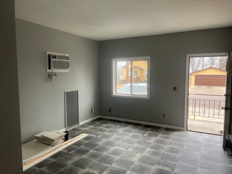 Building Photo - 102 1st Ave SE