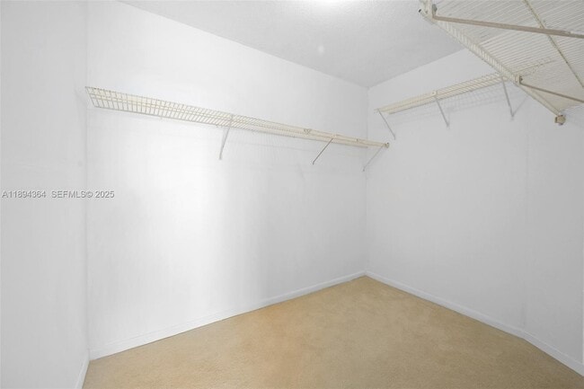 Building Photo - 1300 NE Miami Gardens Dr