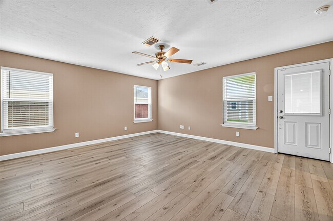 Building Photo - 926 Seabourne Meadow Dr