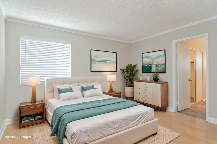 Building Photo - 270 Westwind Rd