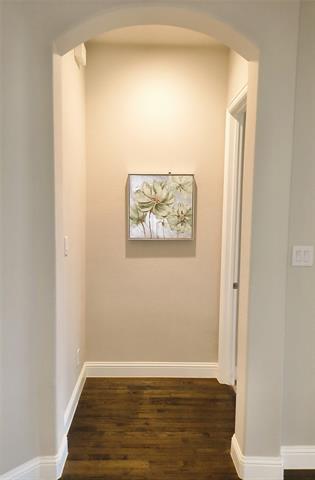 Building Photo - 1616 Silla Dr