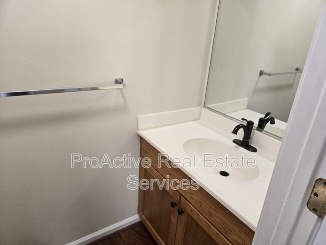 Building Photo - 831 Marshall Ave