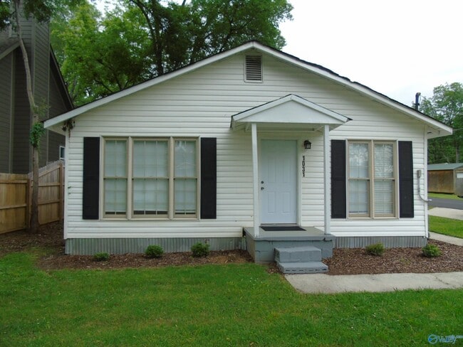 Primary Photo - 1031 Halsey Ave NE