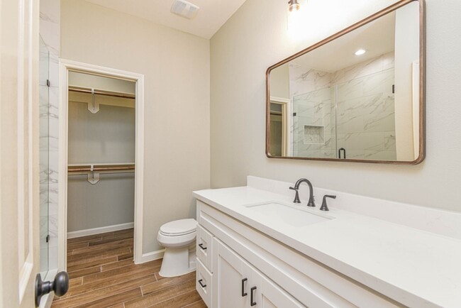 Building Photo - 3701 Chanterway St