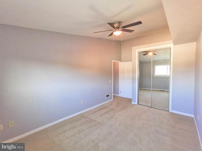 Building Photo - 306 Waters Edge Dr
