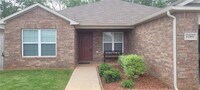 Building Photo - 1205 Ironstone Dr