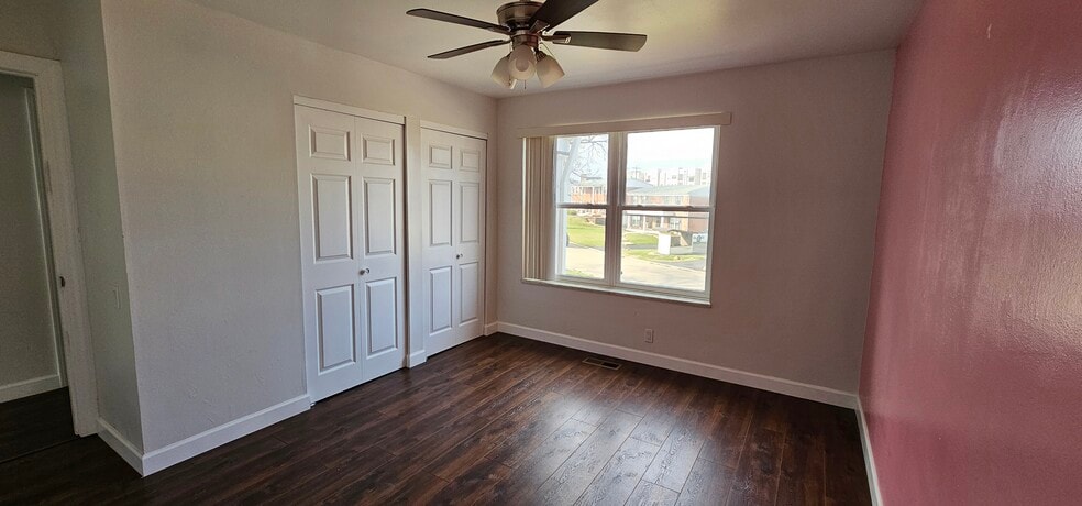 Building Photo - 1063 Willow Brook Dr