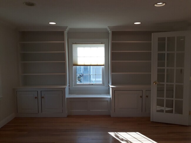 Building Photo - 133 Winslow Rd