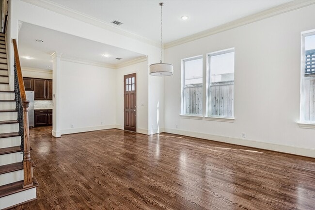 Building Photo - 1407 Knox St