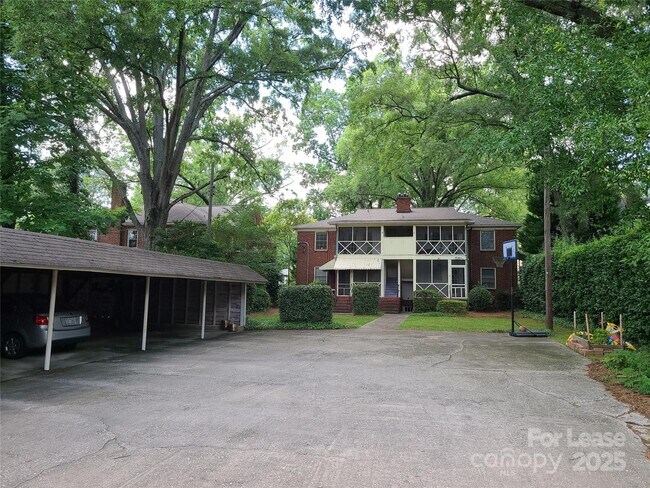 Building Photo - 2245 Crescent Ave