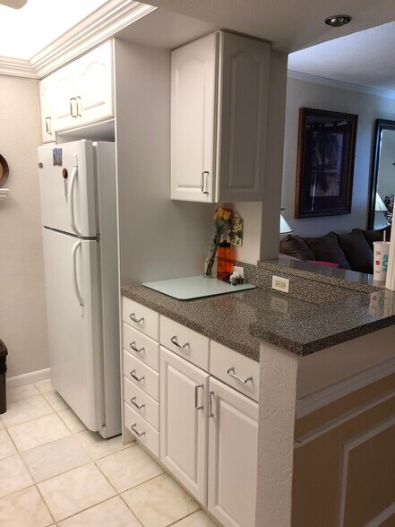 Building Photo - 2565 S Ocean Blvd