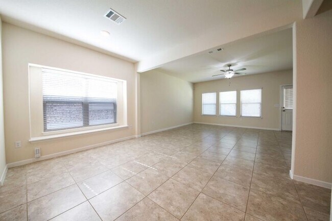 Building Photo - 14002 Madrigal Ln