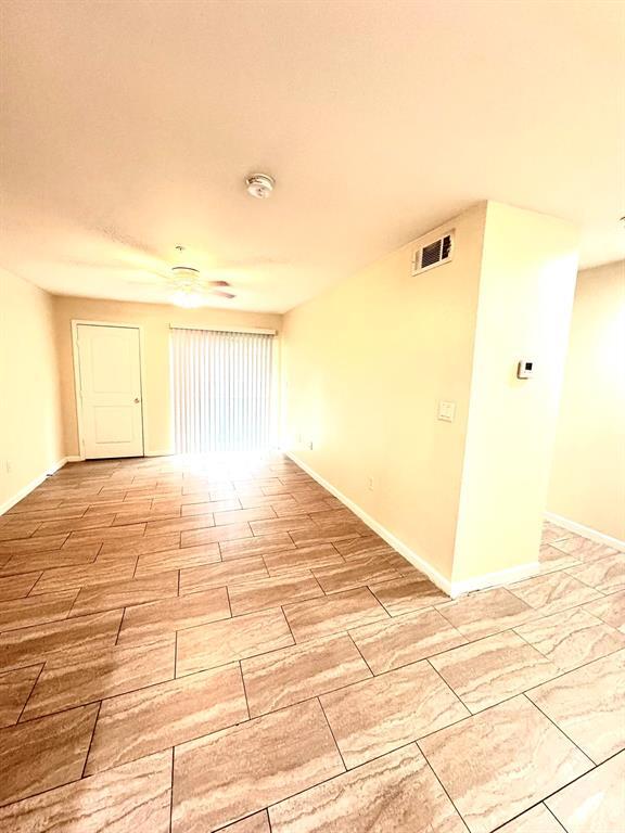 Building Photo - 717 Richcrest Dr