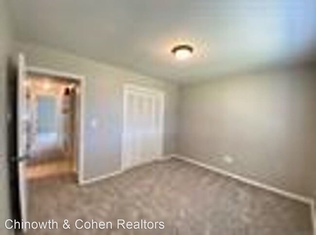 Building Photo - 3 br, 1 bath House - 3224 S 121st E Ave