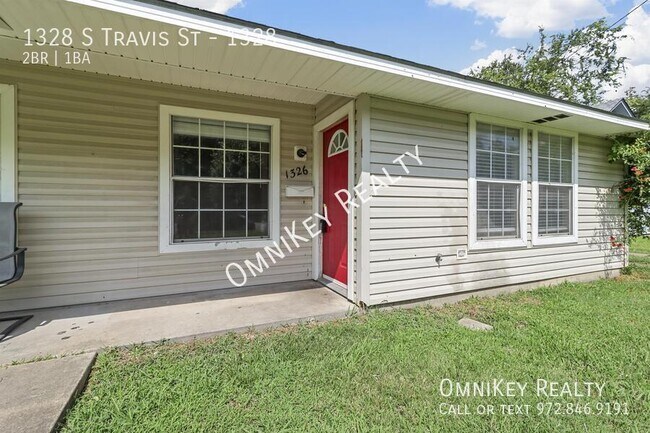 Building Photo - 1328 S Travis St