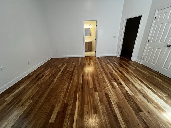 Building Photo - 226 Dicenzo Blvd