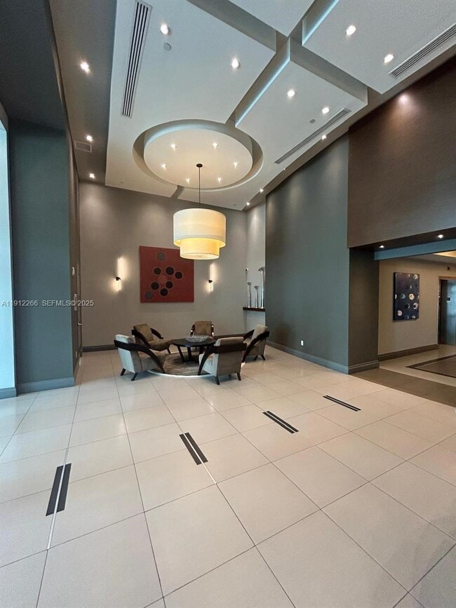 Building Photo - 2525 SW 3rd Ave