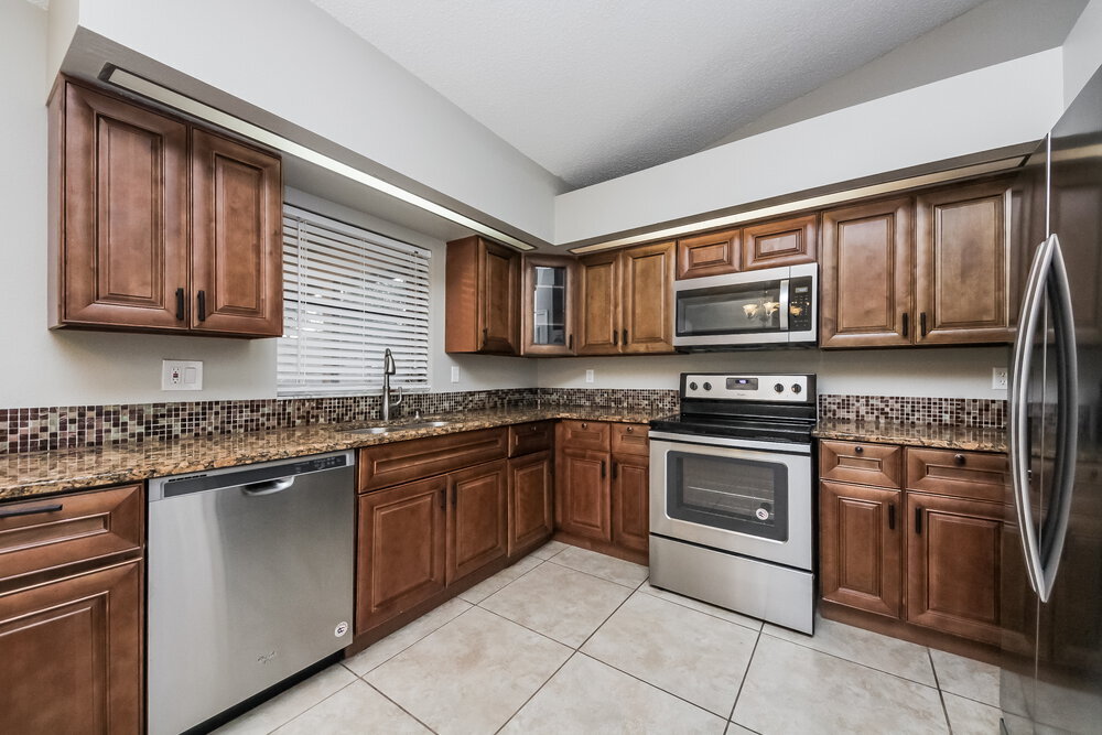 Building Photo - 310 Medina Ct