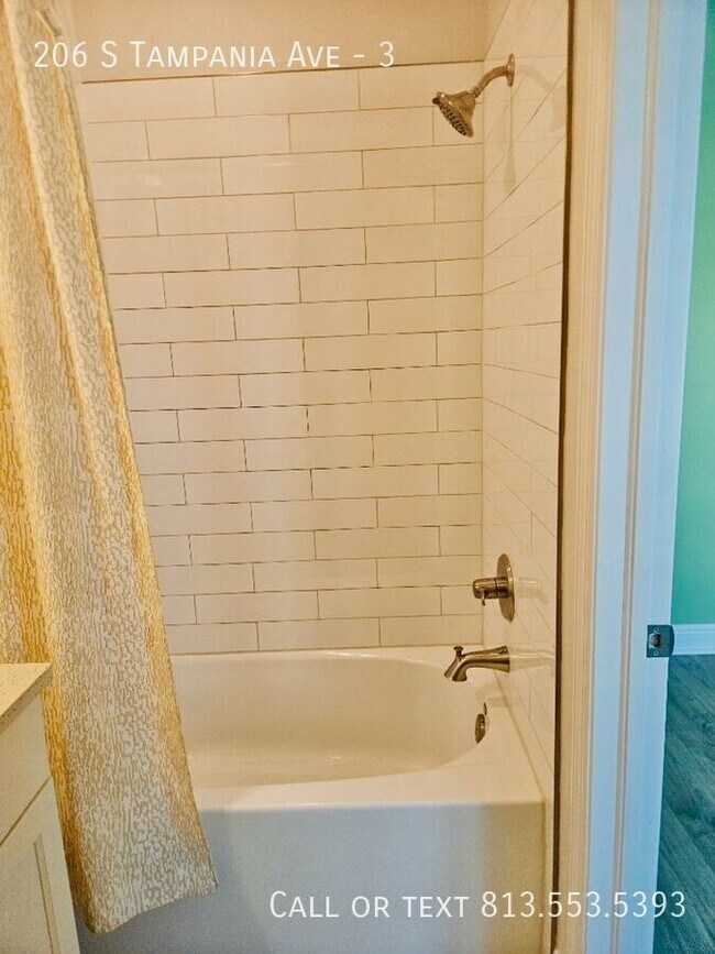 Building Photo - 206 S Tampania Ave