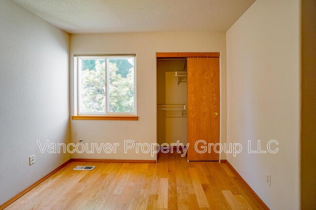 Building Photo - 6416 NE 163rd Ave