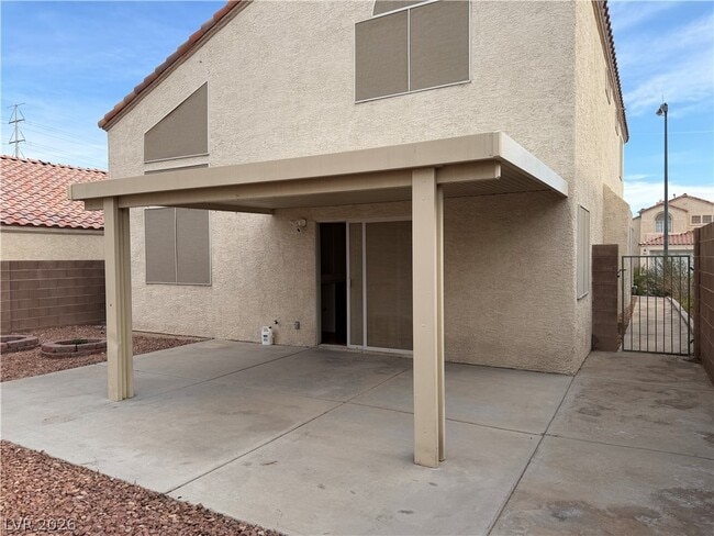 Building Photo - 8638 White River Dr