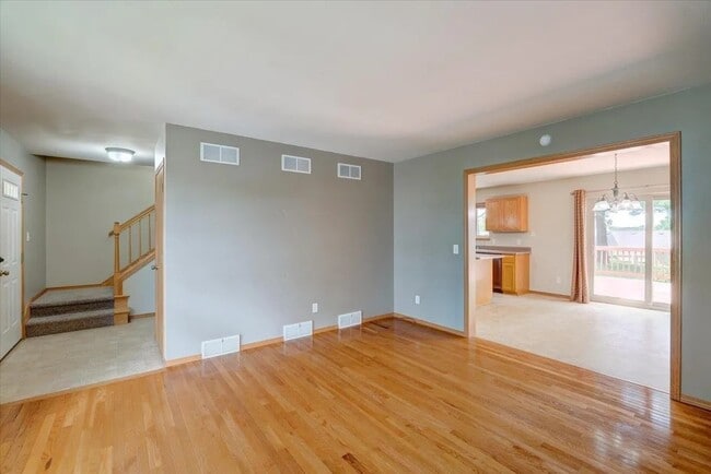 Building Photo - 1406 Dewberry Dr