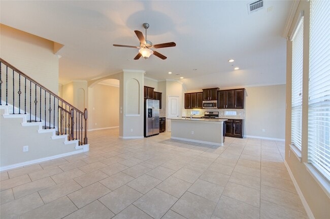 Building Photo - 6519 Point Hollow Ln