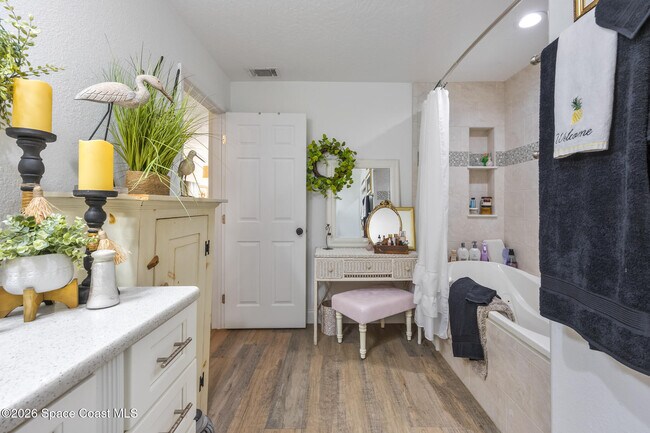 Building Photo - 229 NE 1st St