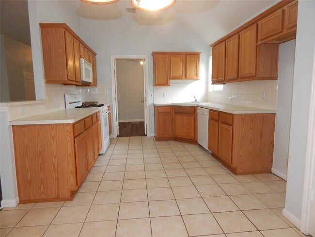 Building Photo - 6406 Horsepen Bayou Dr