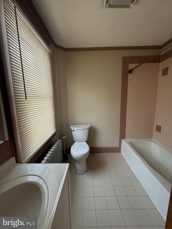 Building Photo - 2419 Hollis Rd