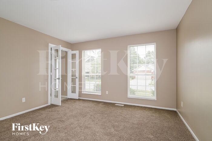 Building Photo - 16727 N Fork Ridge Dr