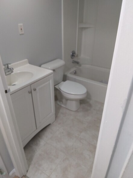 Building Photo - 13 Silvestri Cir