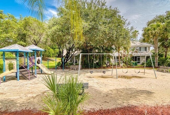 Building Photo - 11030 Tarpon Bay Ct