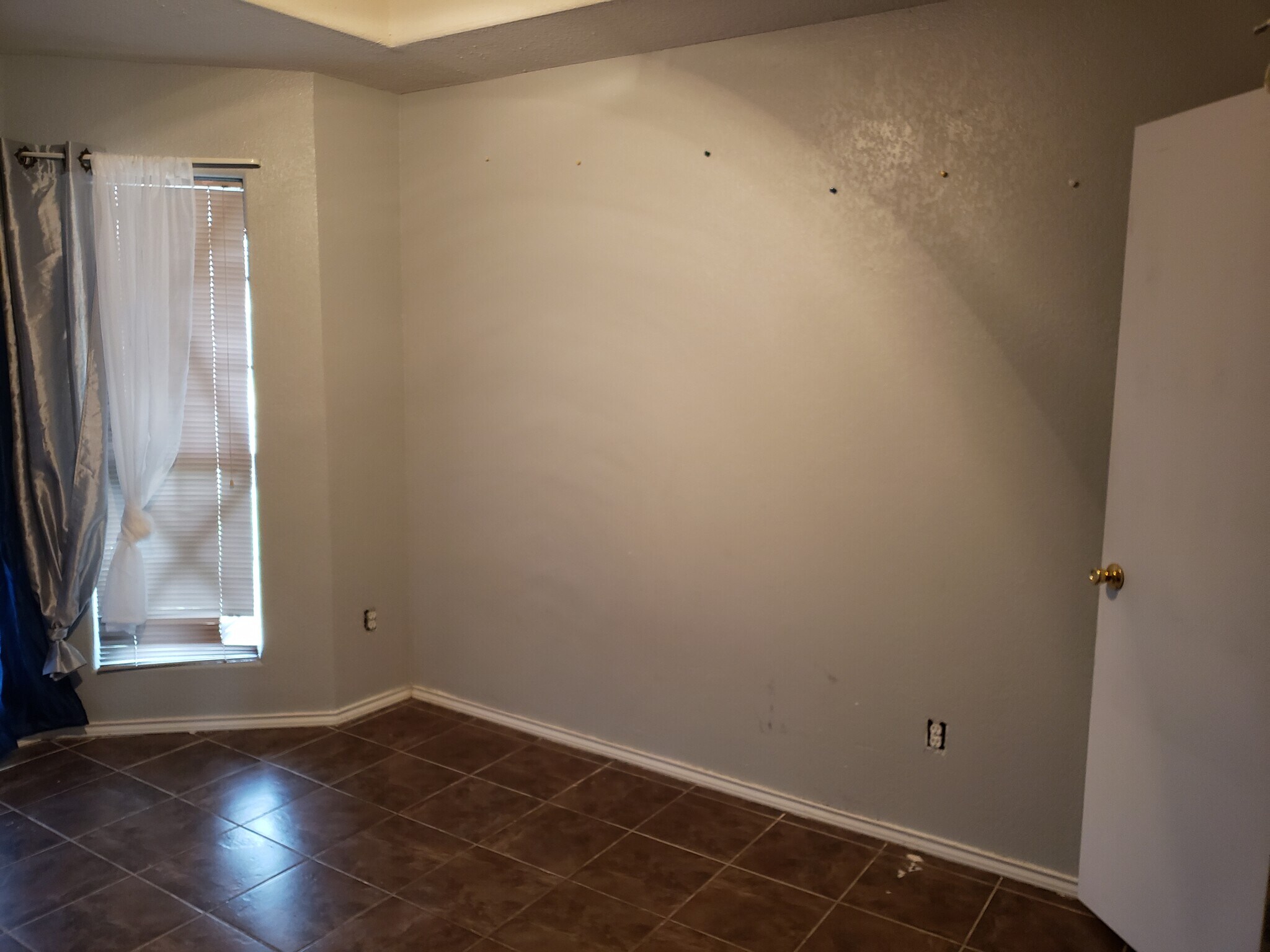 1 Bedroom - 2734 Pompeii St