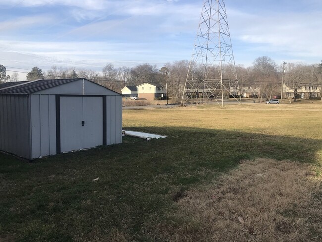 Building Photo - 730 Harpeth Pkwy W